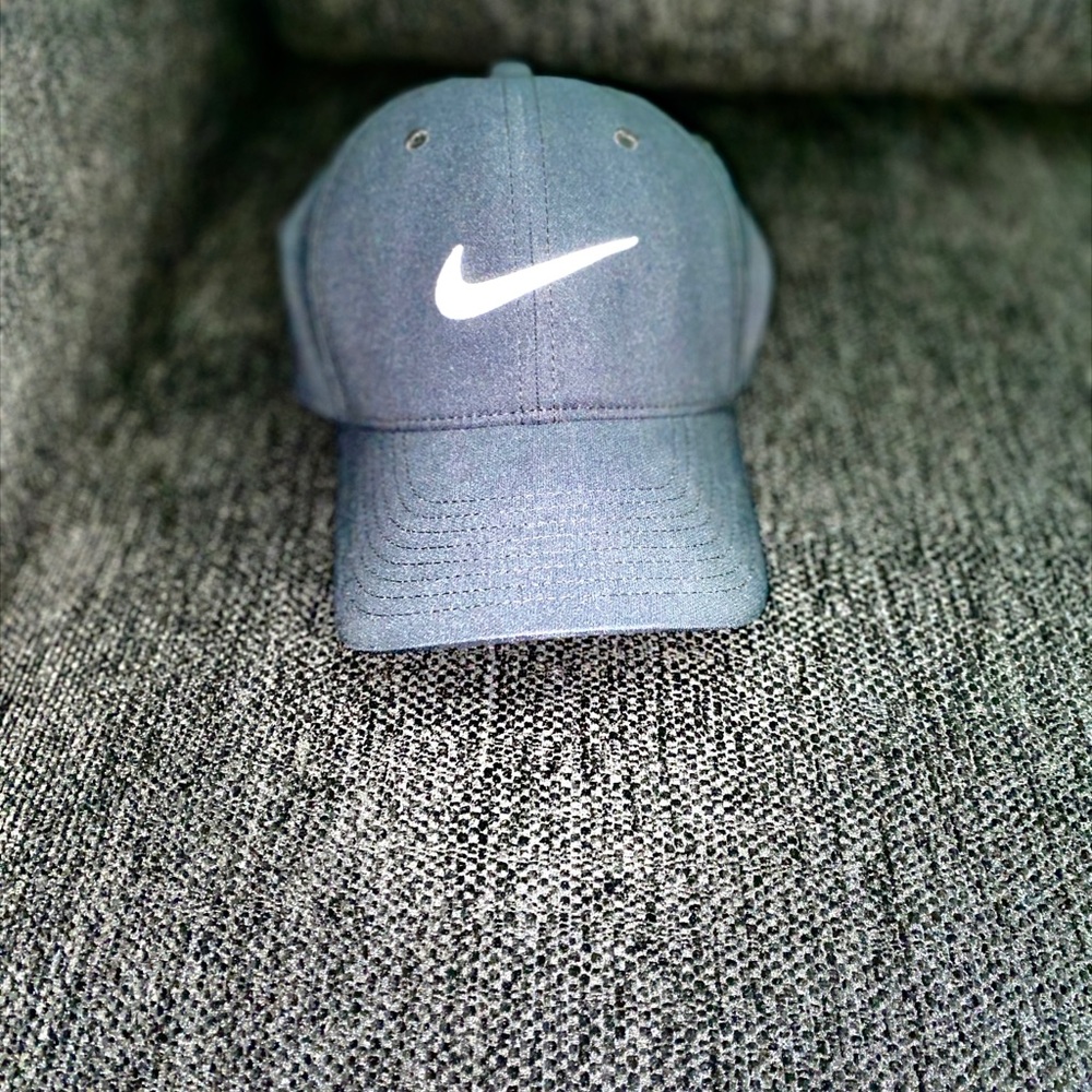 Nike Dri-FIT Club Structured Swoosh Cap
